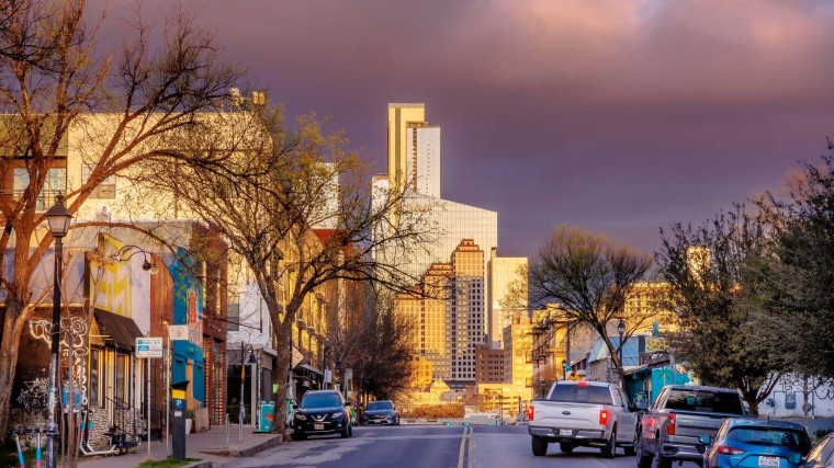 Donkere wolken boven Austin