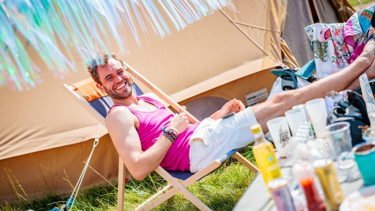 Campina serveert ontbijtbowls aan brakke Lowlands-bezoeker (en meer merkactivaties)