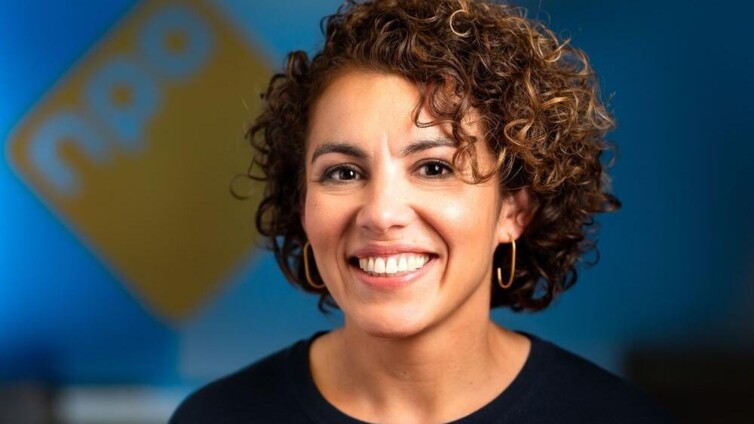 Charelle Akihary weg bij de NPO