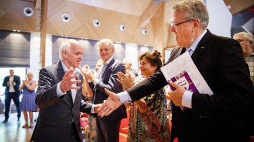 Henk en Geert, de pathologisch-ijdele circusdirecteur en het kwaad