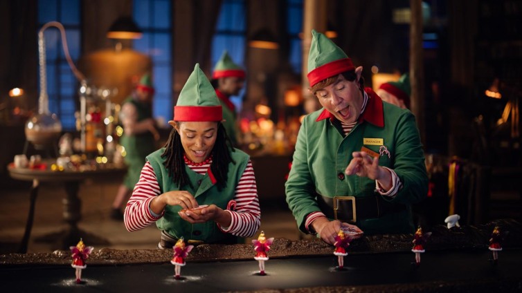 Adformatie Kerstpanel 2025: Albert Heijn wint, Aldi verrast en Lidl zakt door het ijs