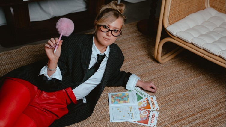 Met deze campagnestrategie wil Denksport een jongere generatie aan het puzzelen krijgen