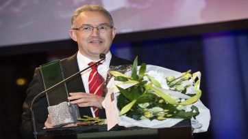 Burgemeester Aboutaleb wint 15e Marketing Award Rotterdam