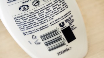 Antiplasticprotest bij aandeelhoudersvergadering Unilever