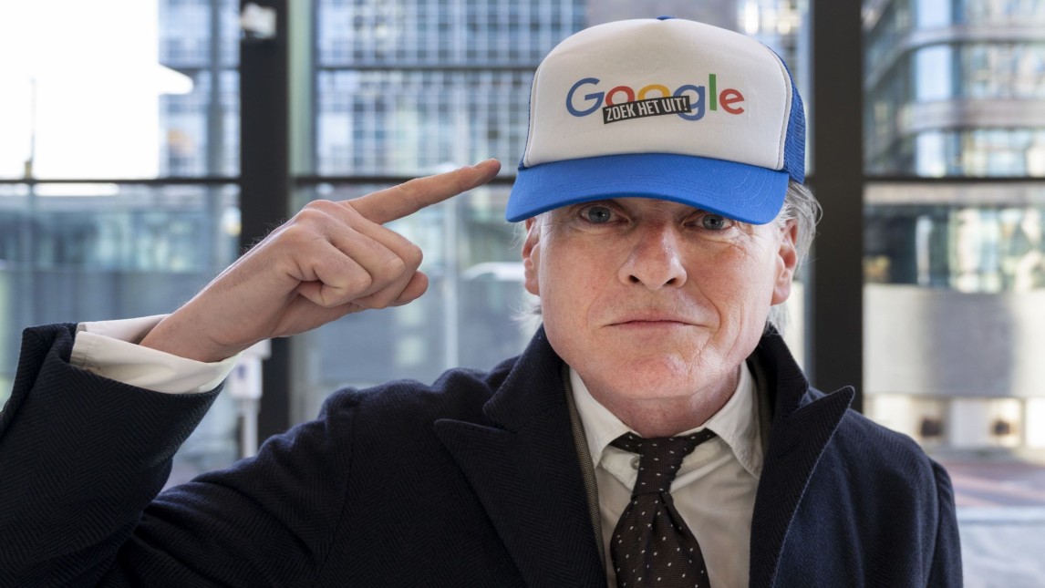 Jort Kelder in 2022 bij de rechtbank voor een zitting in de bodemprocedure tegen Google