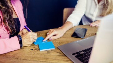 Hoeveel verdient een communicatie specialist?