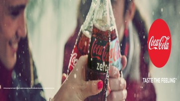 Volume Coca-Cola stijgt met 2 procent, maar valuta-effect doet omzet dalen