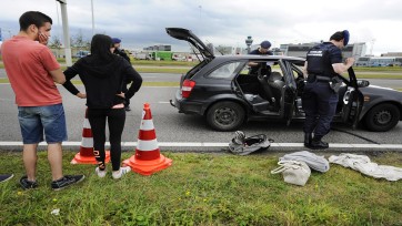 Verscherpte controle op Schiphol duurt voort, maar mogen we ook weten waarom?