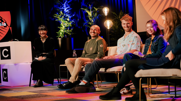 Dora Xu en Omar Ali van Metabolic, Pim van Baarsen, Devana Ng van innovatief packaging bedrijf #invisible en fermentatiekoningin Ivana Mik