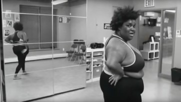 Dove strikt sterproducer Shonda Rimes voor het vertellen van persoonlijke ‘real beauty-verhalen’